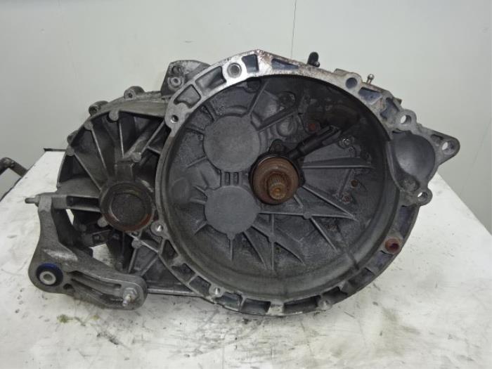 Getriebe van een Ford Mondeo IV 2.0 TDCi 140 16V 2011