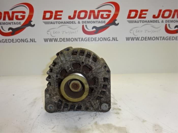 Begagnade Dynamo Renault Scénic II (JM) 1.9 dCi 120 Pris € 39,00 Marginaltabell erbjuds av Autodemontagebedrijf de Jong