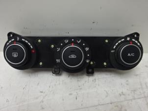 Used Heater control panel Kia Cee'd (EDB5) 1.4 CVVT 16V Price € 29,99 Margin scheme offered by Autodemontagebedrijf de Jong