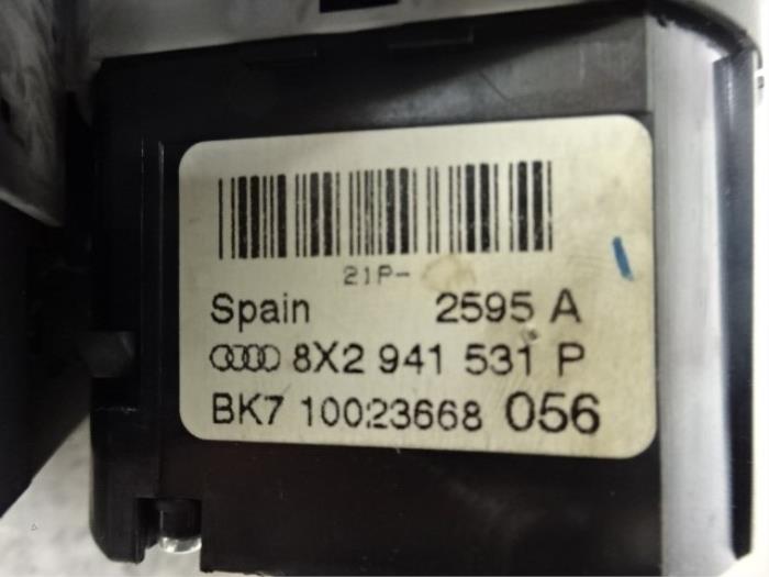 Interruptor de luz de un Audi A1 Sportback (8XA/8XF) 1.4 TFSI 16V 185 2015