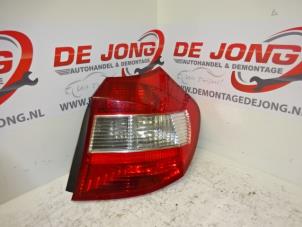 Gebrauchte Rücklicht rechts BMW 1 serie (E87/87N) 118i 16V Preis € 12,99 Margenregelung angeboten von Autodemontagebedrijf de Jong