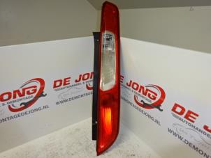 Używane Tylne swiatlo pozycyjne prawe Ford Focus 2 1.8 16V Cena € 13,99 Procedura marży oferowane przez Autodemontagebedrijf de Jong