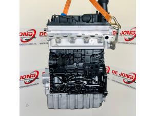Inspektierte Motor Volkswagen Multivan T5 (7E/7HC/7HF/7HM) 2.0 TDI Preis € 3.327,50 Mit Mehrwertsteuer angeboten von Autodemontagebedrijf de Jong