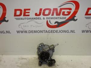 Used Vacuum pump (diesel) Peugeot 407 (6D) 2.0 HDiF 16V Price € 25,00 Margin scheme offered by Autodemontagebedrijf de Jong