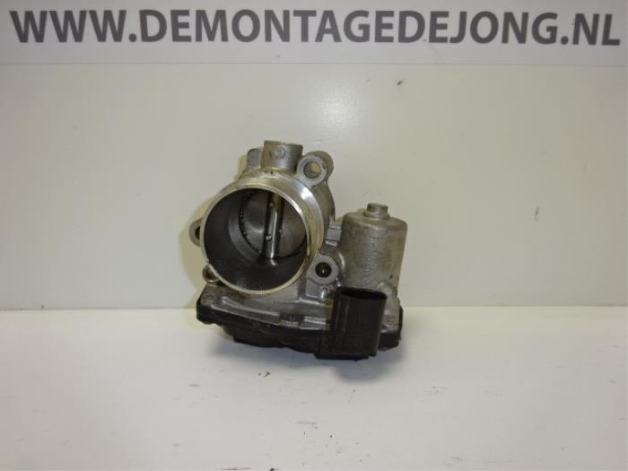 Throttle body from a Ford B-Max (JK8) 1.0 EcoBoost 12V 100 2013