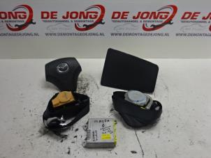 Usados Juego y módulo de airbag Mazda 6 (GG12/82) 2.0i 16V Precio € 199,00 Norma de margen ofrecido por Autodemontagebedrijf de Jong