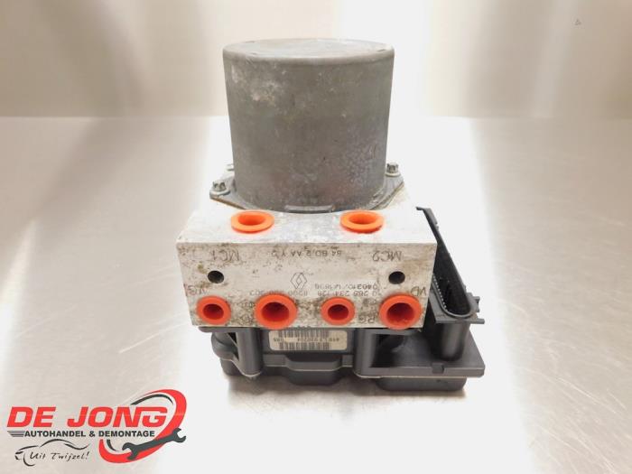Gebrauchte ABS Pumpe Renault Megane II (BM/CM) 2.0 16V Turbo Preis € 62,99 Margenregelung angeboten von Autodemontagebedrijf de Jong