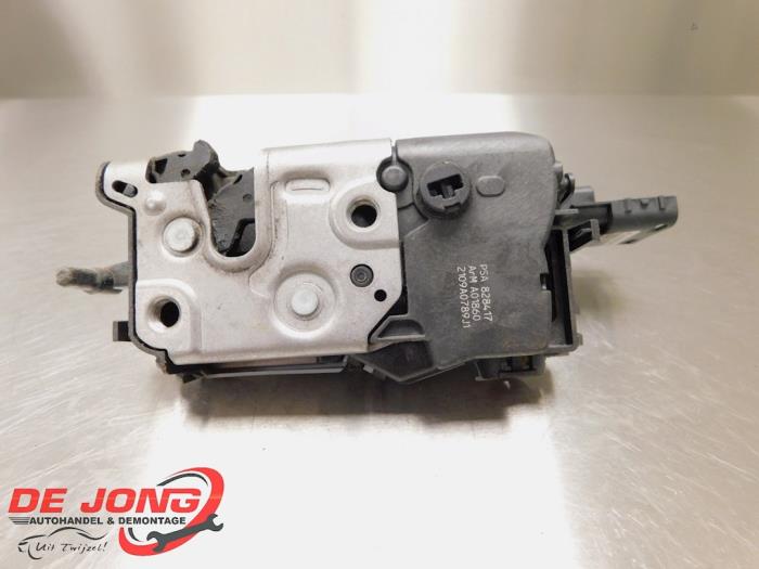 Sliding door lock mechanism, left Citroen Berlingo 1.6 Hdi 16V 90 - 828417