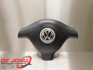 Używane Poduszka powietrzna lewa (kierownica) Volkswagen Bora (1J2) 1.4 16V Cena € 14,99 Procedura marży oferowane przez Autodemontagebedrijf de Jong