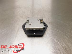 Used Heater resistor Mitsubishi Outlander (CU) 2.0 16V 4x2 Price € 29,00 Margin scheme offered by Autodemontagebedrijf de Jong
