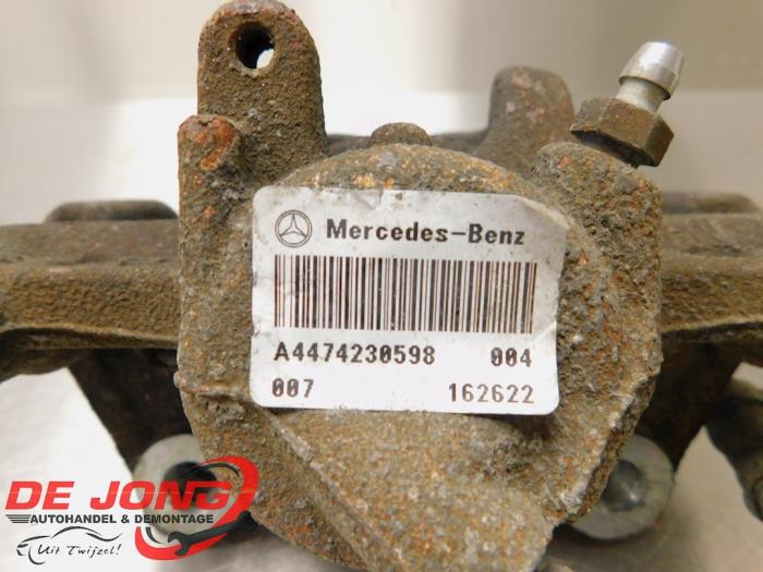 Zacisk hamulcowy lewy tyl z Mercedes-Benz Vito (447.6) 2.2 119 CDI 16V BlueTEC 2016