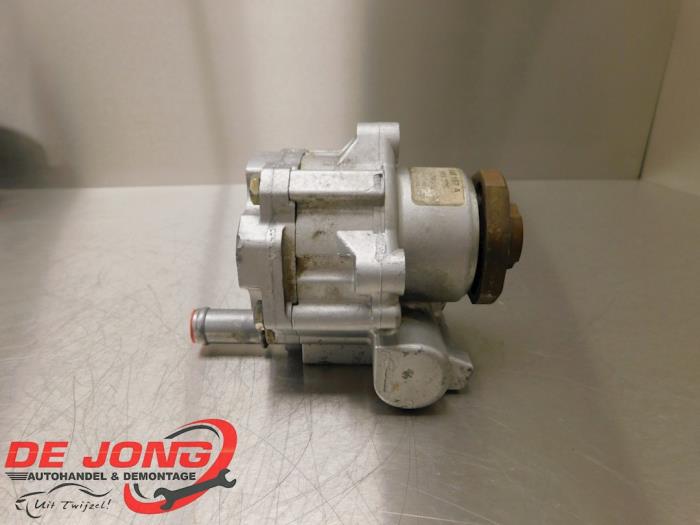 Usagé Pompe de direction Volkswagen Polo III (6N2) 1.4 Prix € 14,99 Règlement à la marge proposé par Autodemontagebedrijf de Jong