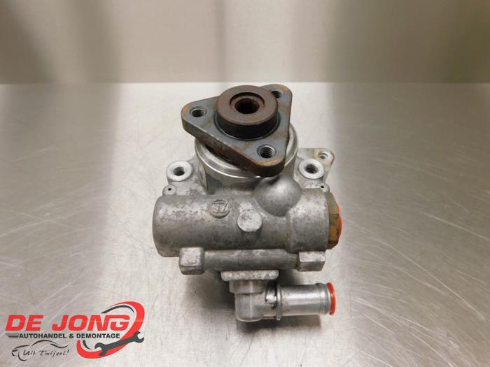 Used Power steering pump Landrover Freelander Hard Top 2.0 td4 16V Price € 39,99 Margin scheme offered by Autodemontagebedrijf de Jong