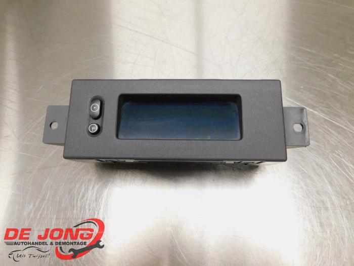 Begagnade Innerdisplay Opel Meriva (A) 1.6 16V Pris € 8,99 Marginaltabell erbjuds av Autodemontagebedrijf de Jong