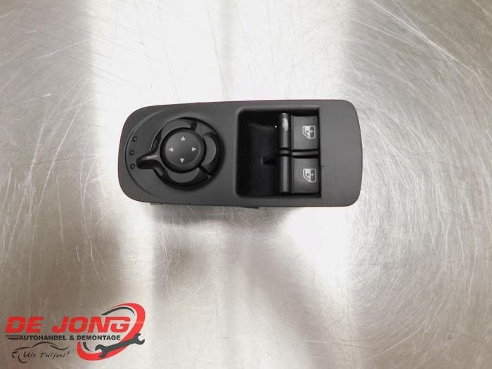 Usados Interruptor combinado de ventanillas Alfa Romeo MiTo (955) 1.3 JTDm 16V Precio € 22,99 Norma de margen ofrecido por Autodemontagebedrijf de Jong