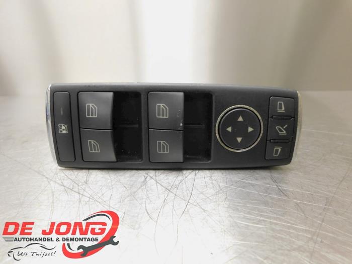 Usados Interruptor combinado de ventanillas Mercedes C (W204) 2.2 C-220 CDI 16V Precio € 47,99 Norma de margen ofrecido por Autodemontagebedrijf de Jong