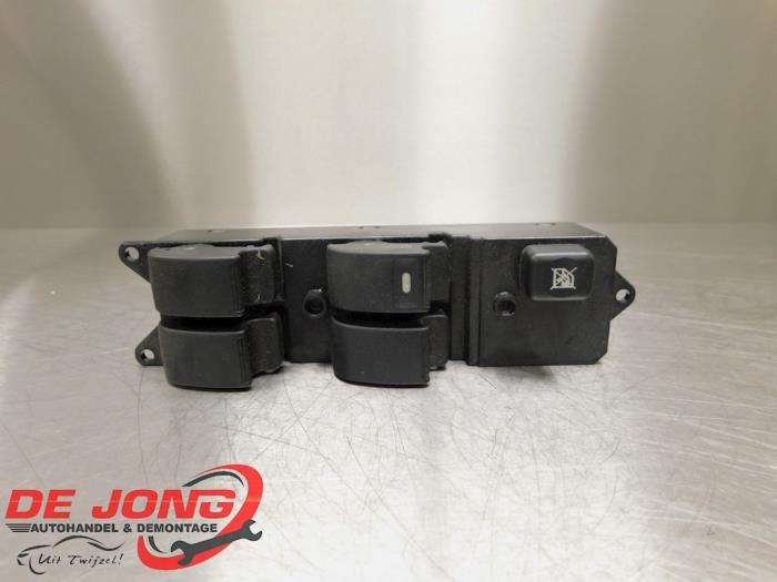 Usados Interruptor combinado de ventanillas Mitsubishi Lancer (CS/CT) 1.6 16V Precio € 29,99 Norma de margen ofrecido por Autodemontagebedrijf de Jong