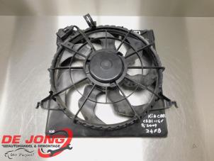 Usagé Ventilateur Kia Cee'd (EDB5) 1.6 CRDi VGT 16V Prix € 85,00 Règlement à la marge proposé par Autodemontagebedrijf de Jong