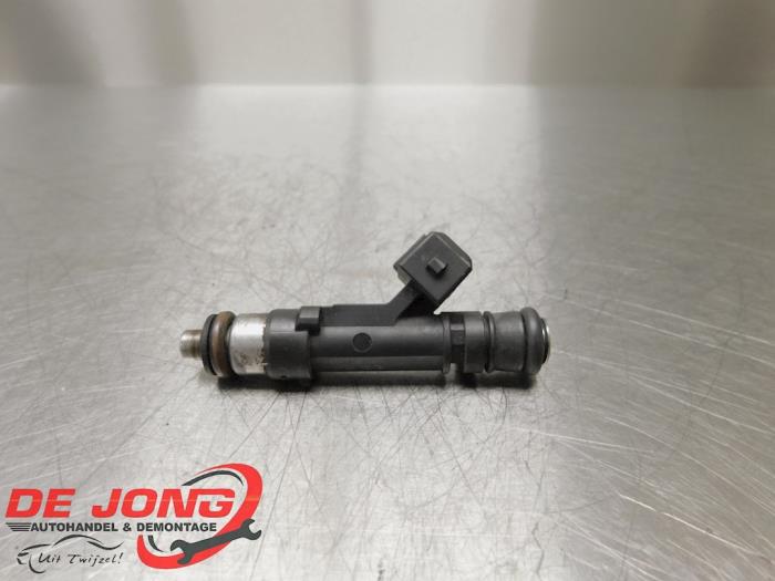 Injector (petrol injection) from a Opel Astra H (L48) 1.6 16V Twinport 2006