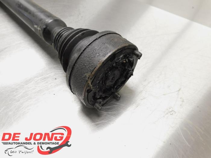Front drive shaft, right from a Audi A3 (8P1) 2.0 16V FSI 2004