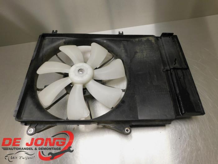 Cooling fans from a Suzuki Splash 1.2 VVT 16V 2013