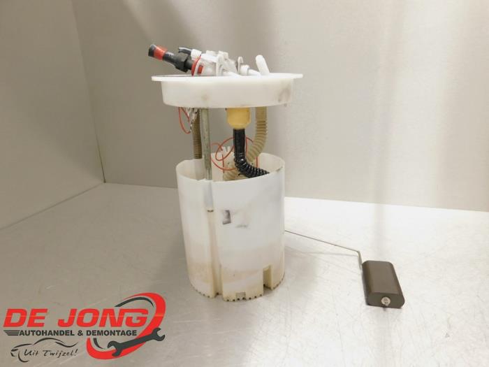 Electric fuel pump from a Ford Focus 3 1.6 TDCi 115 2013
