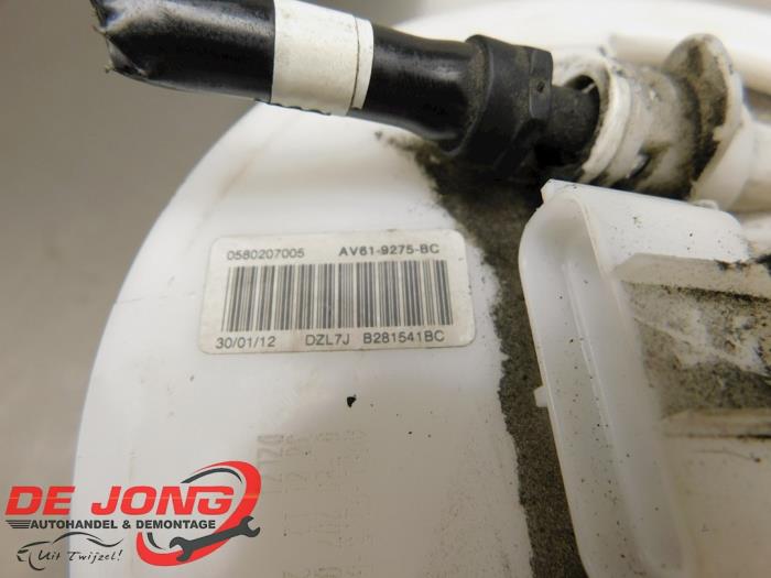 Electric fuel pump from a Ford Focus 3 1.6 TDCi 115 2013
