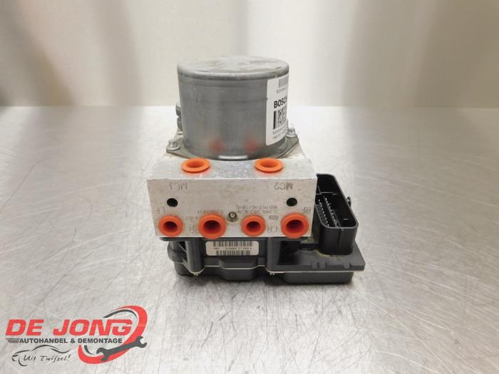 Begagnade ABS-pump Fiat 500 (312) 1.2 Pris € 84,99 Marginaltabell erbjuds av Autodemontagebedrijf de Jong