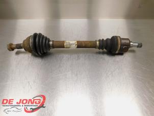 Used Front drive shaft, left Peugeot 308 SW (4E/H) 1.6 HDiF 16V Price € 19,99 Margin scheme offered by Autodemontagebedrijf de Jong