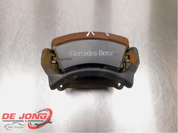 Front brake calliper, left from a Mercedes-Benz CLA (117.3) 2.2 CLA-220 CDI 16V 2016