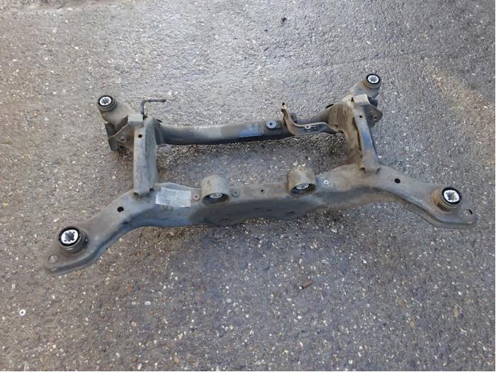 Subframe from a Volvo XC60 I (DZ) 2.4 D5 20V AWD 2012