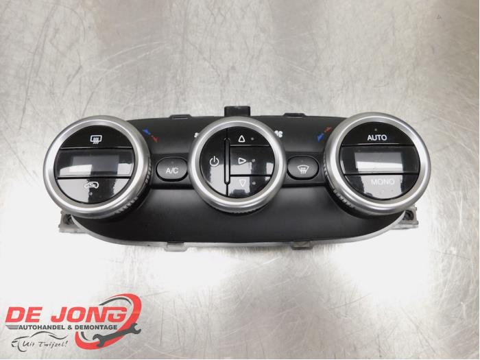 Panel de control de calefacción de un Fiat 500L 2013