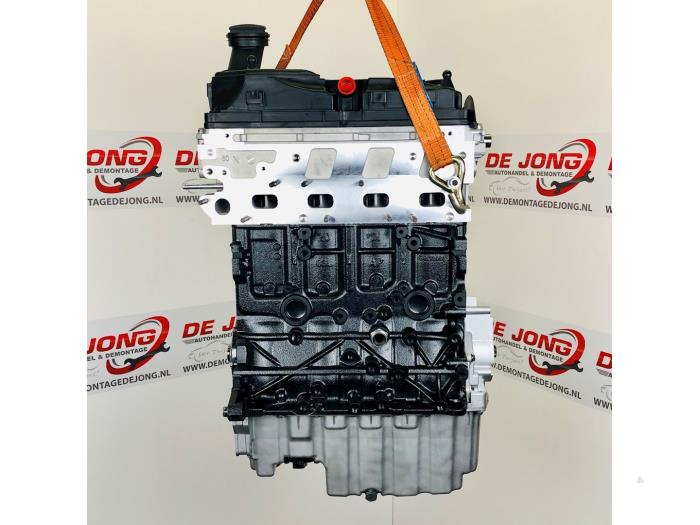 Motor de un Volkswagen Transporter T5 2.0 BiTDI DRF 2011