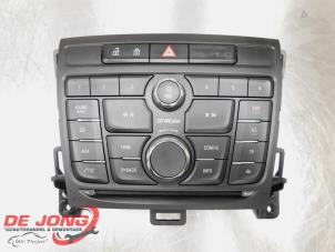 Used Radio control panel Opel Zafira Tourer (P12) 2.0 CDTI 16V 165 Ecotec Price € 28,99 Margin scheme offered by Autodemontagebedrijf de Jong