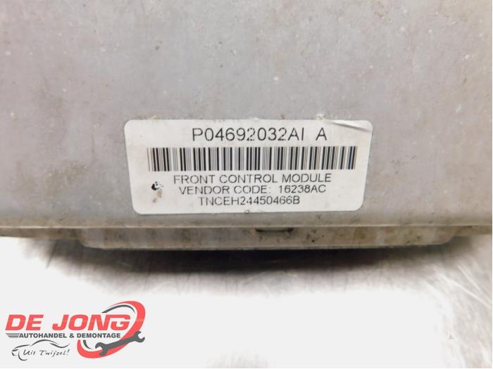 Fuse box Chrysler 300 C Touring 3.0 CRD 24V P04692032AI CHRYSLER