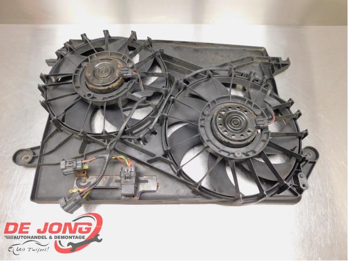 Cooling fans from a Chrysler 300 C Touring 3.0 CRD 24V 2006
