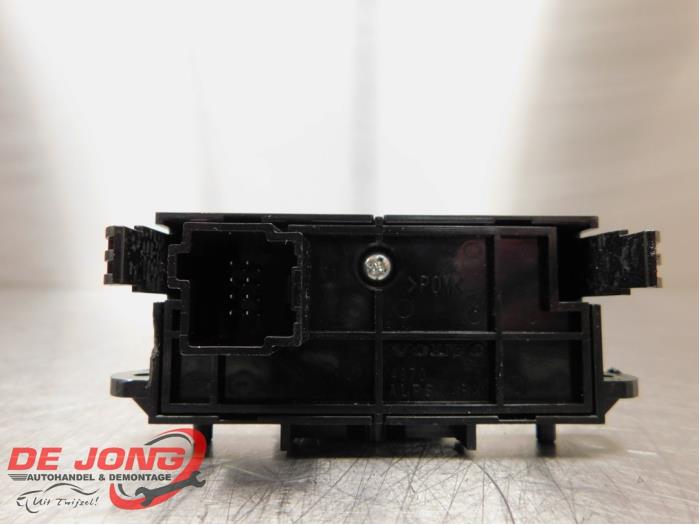 Parking brake switch Volvo V60 Cross Country I 2.0 D3 16V - 31433500 ...
