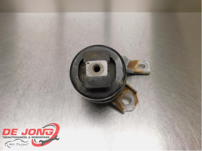 Used Engine mount Volvo V60 Cross Country I (FZ) 2.0 D3 16V Price € 24,99 Margin scheme offered by Autodemontagebedrijf de Jong