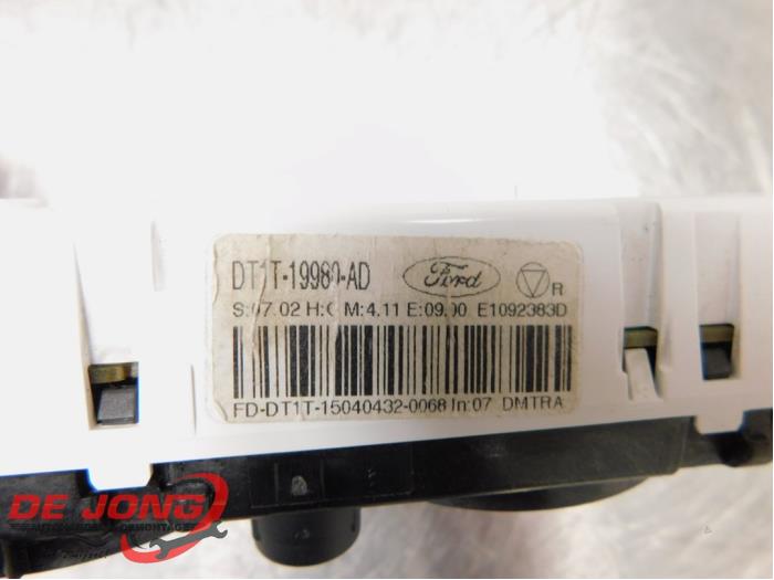 Heater control panel from a Ford Transit Connect (PJ2) 1.6 TDCi 16V 95 2015