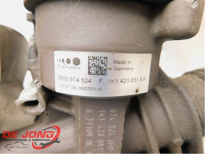 Power steering box from a Volkswagen Golf Plus (5M1/1KP) 1.6 2009