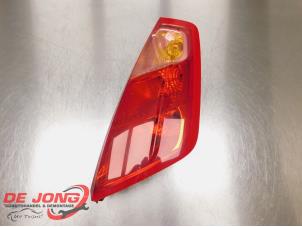 Używane Tylne swiatlo pozycyjne prawe Fiat Grande Punto (199) 1.4 Cena € 13,95 Procedura marży oferowane przez Autodemontagebedrijf de Jong