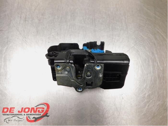 Front door lock mechanism 4-door, right Opel Antara 2.0 CDTi 16V 4x4 ...