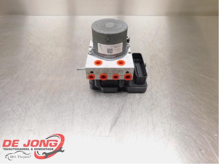 Begagnade ABS-pump Opel Grandland (X) 1.2 Turbo 12V Pris € 99,99 Marginaltabell erbjuds av Autodemontagebedrijf de Jong