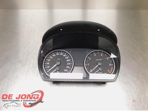 Used Odometer KM BMW 3 serie (E90) 320i 16V Price € 99,99 Margin scheme offered by Autodemontagebedrijf de Jong