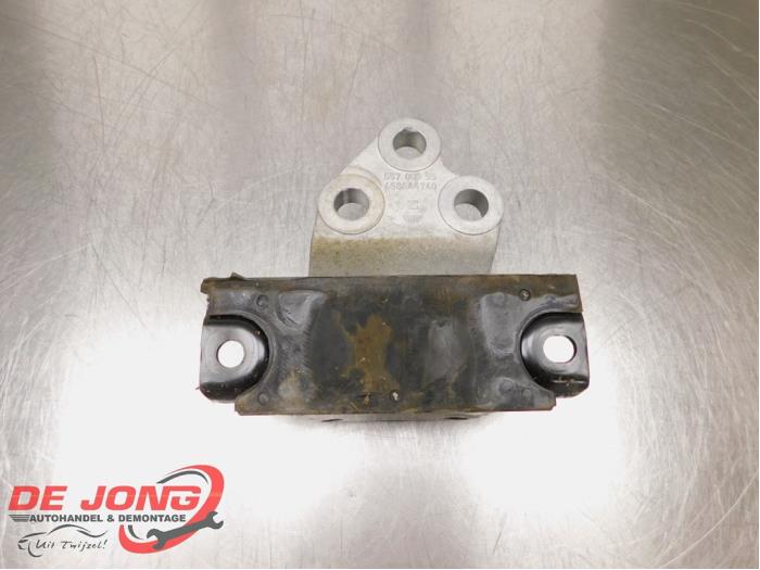 Used Engine mount Opel Corsa E 1.4 Turbo 16V Price € 13,99 Margin scheme offered by Autodemontagebedrijf de Jong