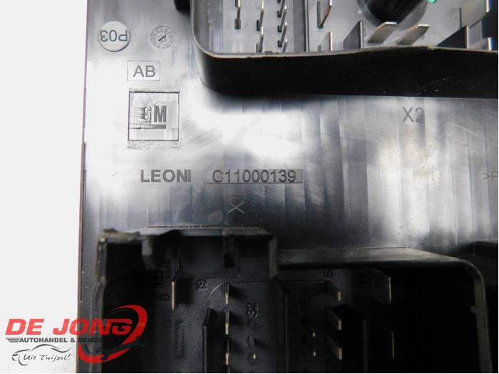 Fuse box Opel Zafira Tourer 2.0 CDTI 16V 165 Ecotec 13368644UB GM