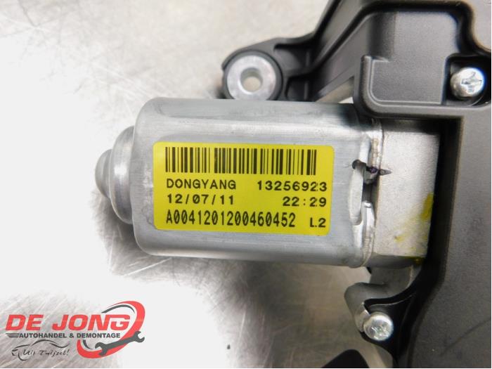 Rear wiper motor Opel Zafira Tourer 2.0 CDTI 16V 165 Ecotec 13256923