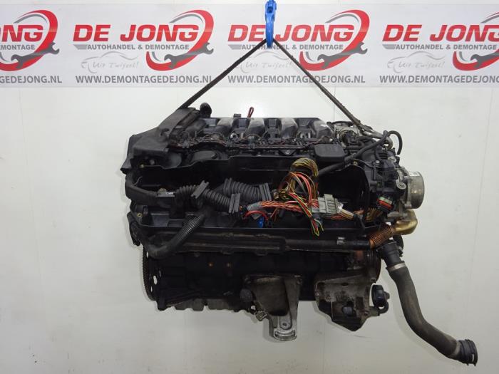 Engine from a BMW 5 serie Touring (E61) 525d 24V 2004