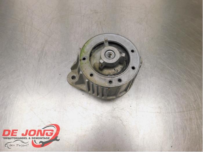 Usagé Support moteur Mercedes GLK (204.7/9) 3.0 320 CDI 24V 4-Matic Prix € 50,00 Règlement à la marge proposé par Autodemontagebedrijf de Jong