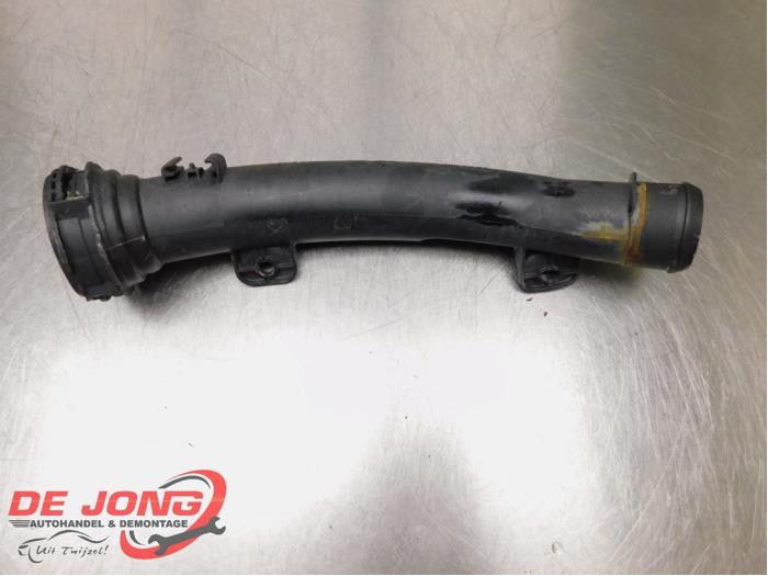 Gebrauchte Intercooler Rohr Peugeot 308 (L3/L8/LB/LH/LP) 1.2 12V e-THP PureTech 130 Preis € 14,99 Margenregelung angeboten von Autodemontagebedrijf de Jong